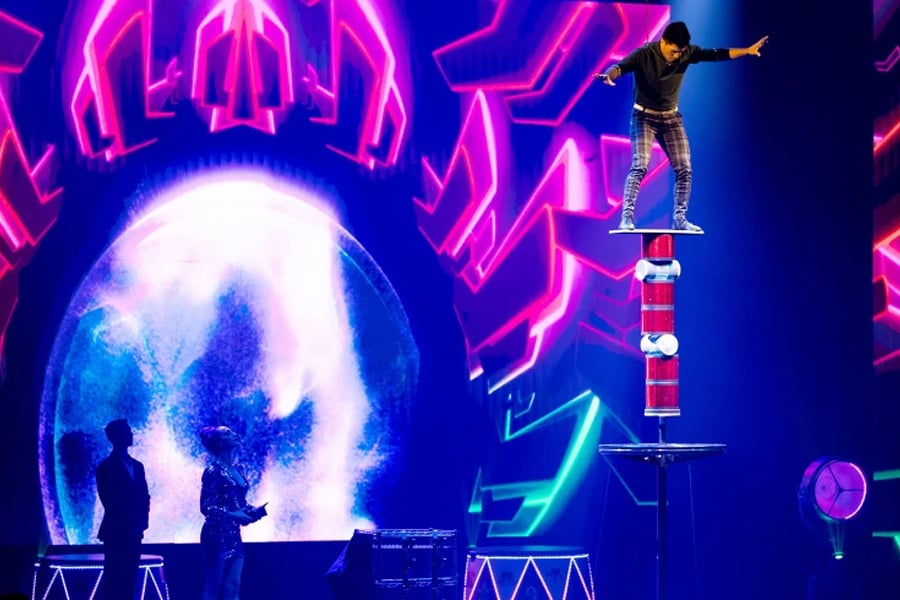 A Magical Cirque Christmas