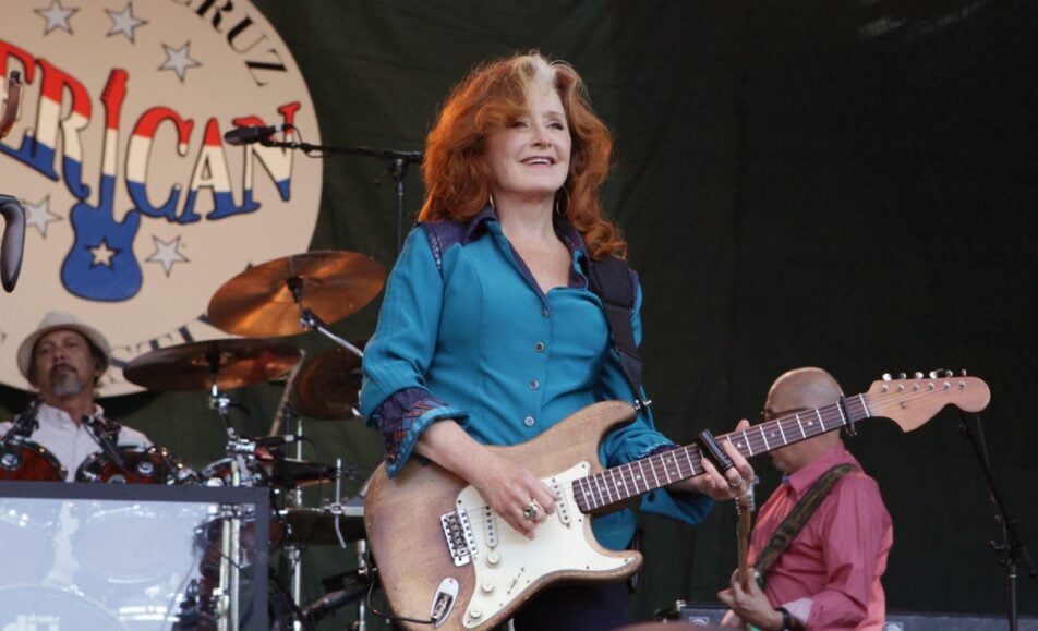 The Bonnie Raitt San Diego concert brings slide guitar and soulful vocals to the bayfront