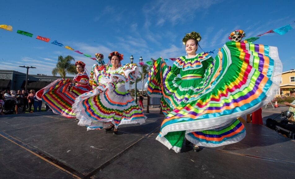 Live music and dance at Downtown Chula Vista Día de los Muertos
