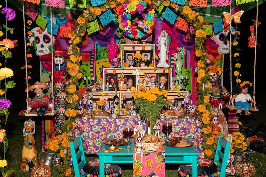 day of the dead altar