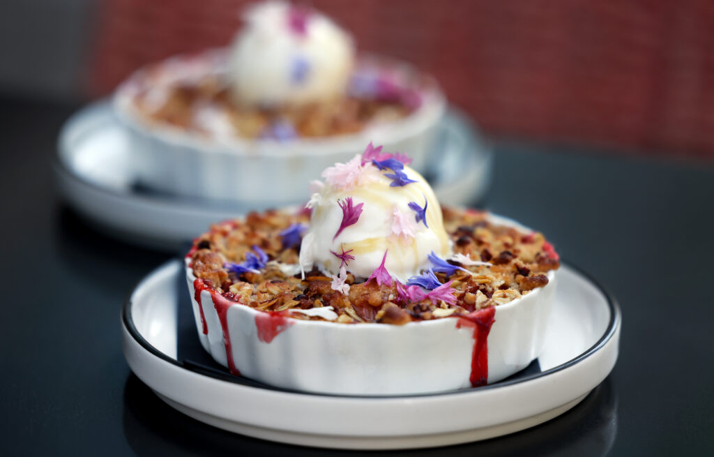 Strawberry Rhubarb Crisp