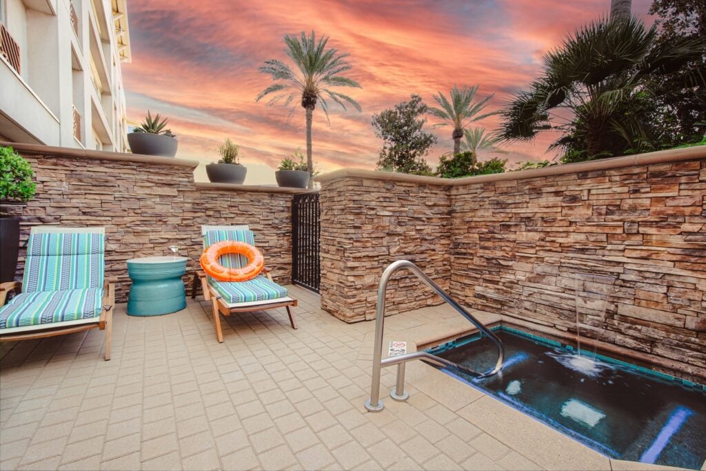 Dive Inn Surfside Suite at Harrah's Resort SoCal