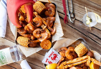 Crab boil at Duck Dive