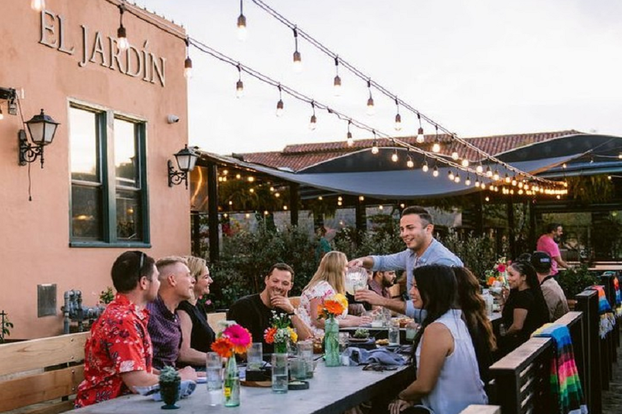 Good Time Design Signs Lease For El Jardin Space