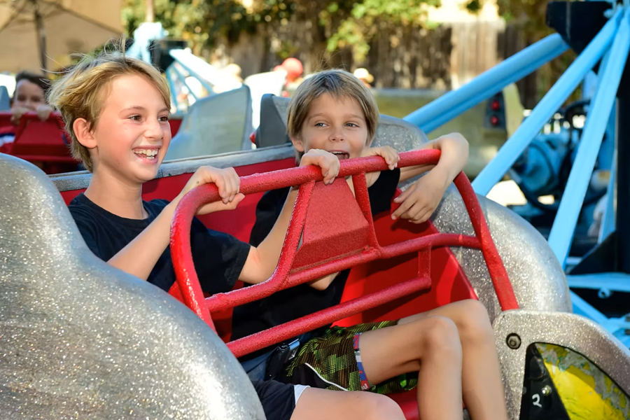 Families enjoying a day out at Encinitas Oktoberfest
