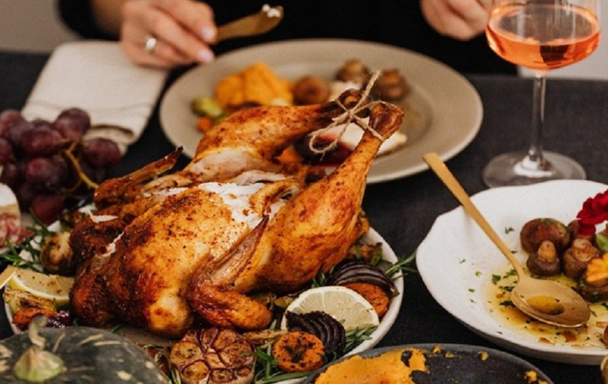 Farmers Table Offers Free Thanksgiving Meals To The Unsheltered