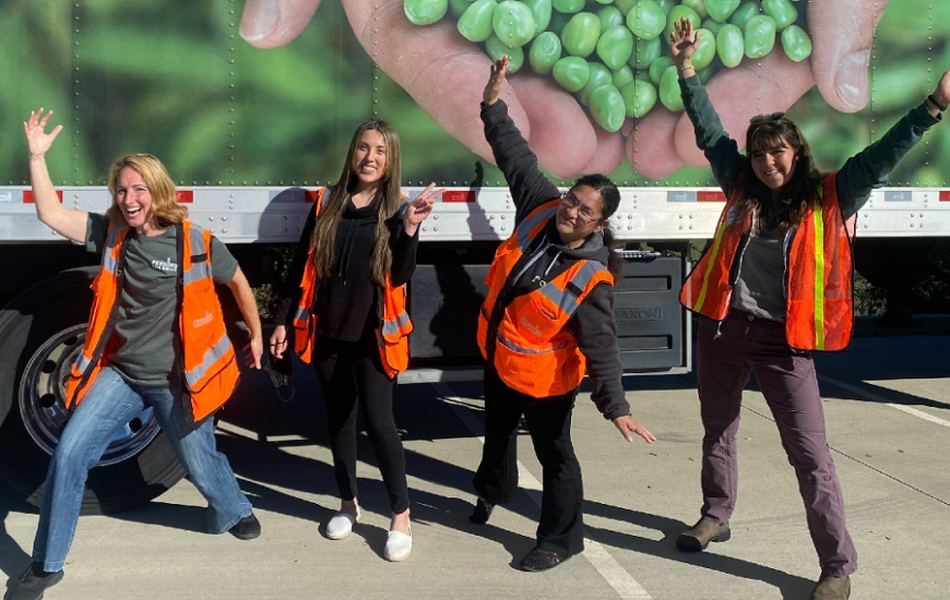 Feeding San Diego volunteers food rescue organization