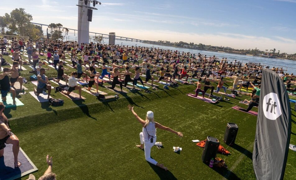free holiday yoga