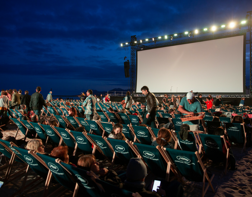 free movie night arts district liberty station san diego