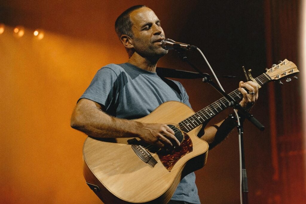 Jack Johnson performing live on the Jack Johnson SURFILMUSIC Tour