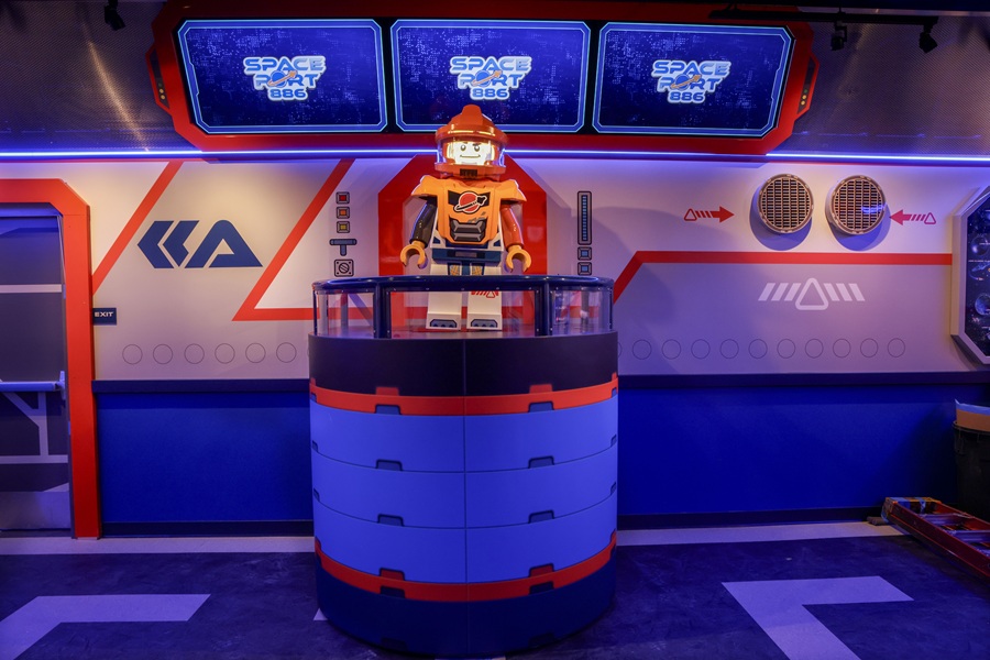 LEGOLAND Galaxy Biff Dipper
