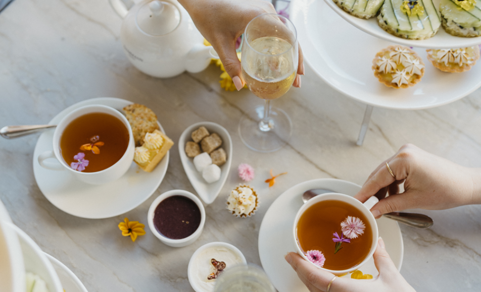La Valencia Pink Tea