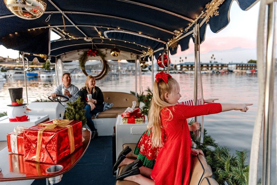 Celebrate Christmas In The Sand At Lakehouse Hotel & Resort