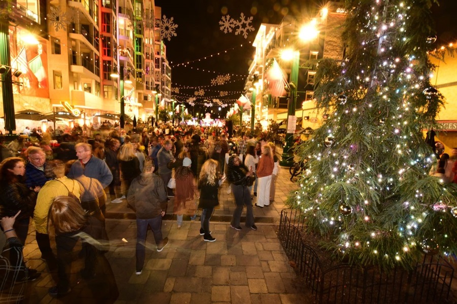 Little Italy tree lighting