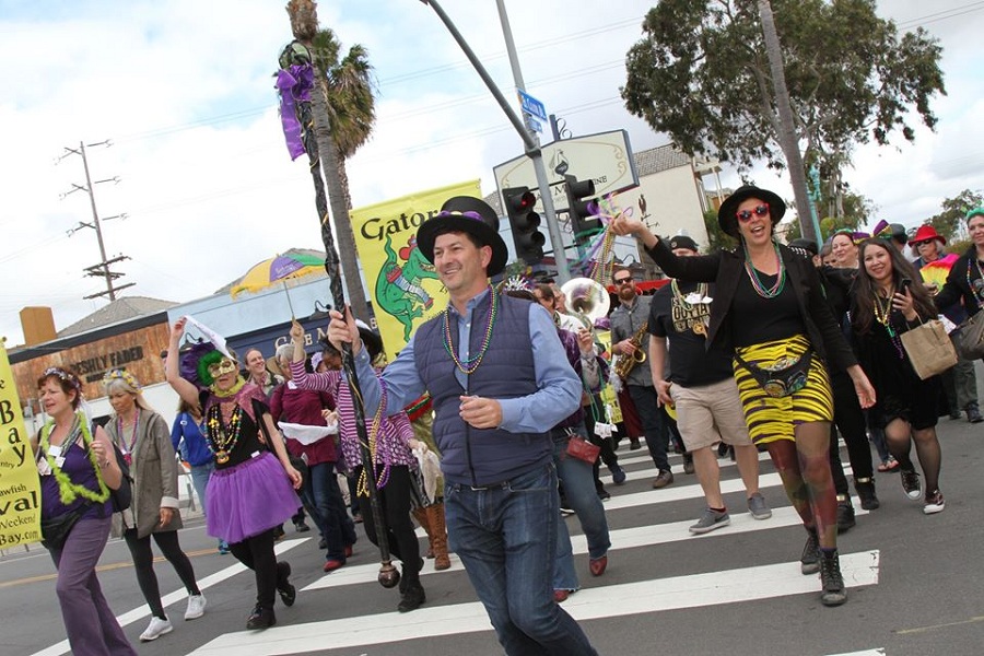 The 3rd Annual Mardi Gras Crawl On The Boulevard