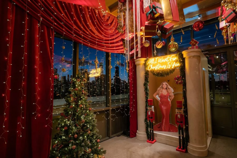 Mariah Carey's Holiday Bar