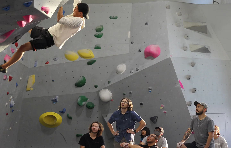 Free Climbing At Mesa Rim North City As They Host Grandiversary