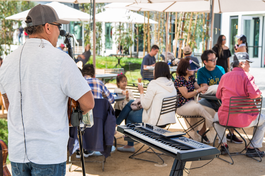 Spend A Fall Evening Of Sounds & Sips At One Paseo