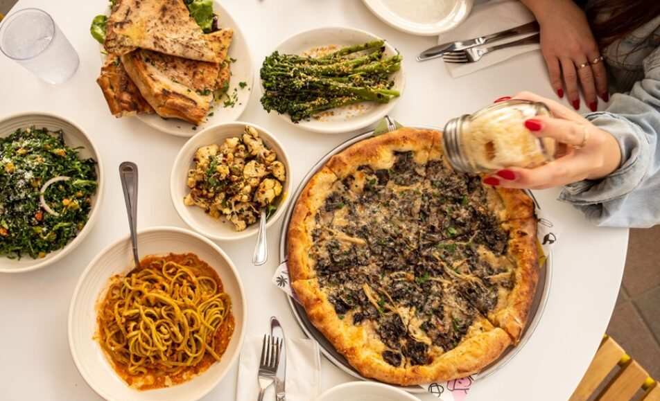 Pitfire Pizza, the award-winning LA pizza joint, opens in Carlsbad.