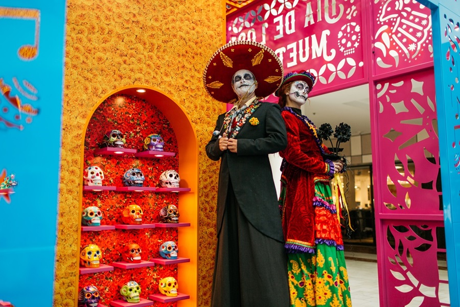 Plaza Bonita Dia de los Muertos 