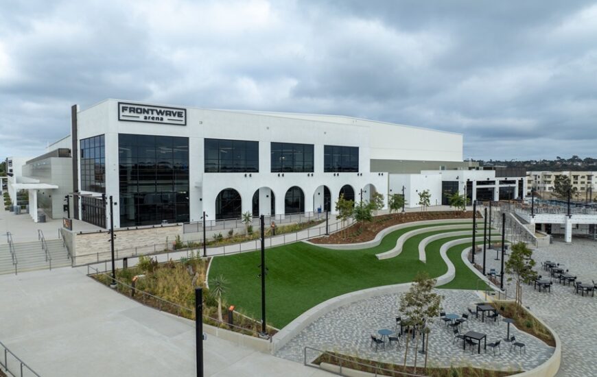 Frontwave Arena Debuts Minor-League Ice Hockey