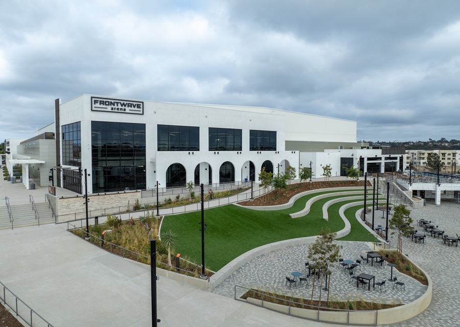 Frontwave Arena Debuts Minor-League Ice Hockey