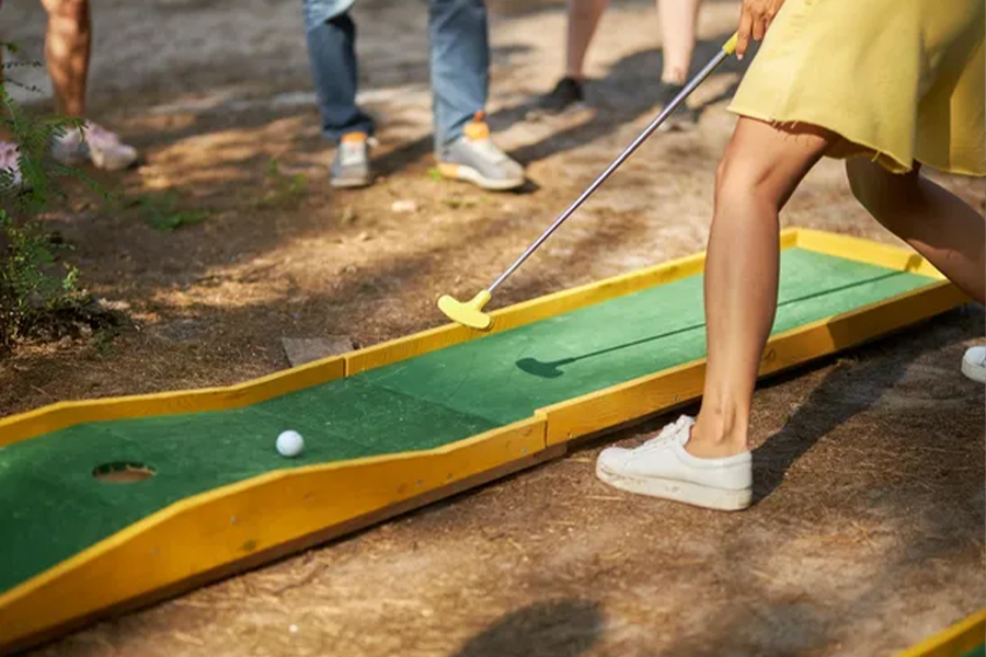 Spring Fling Festival Mini Golf