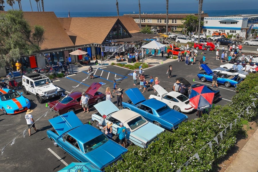 Classic cars lined up at the Sunset Cliffs Auto Show