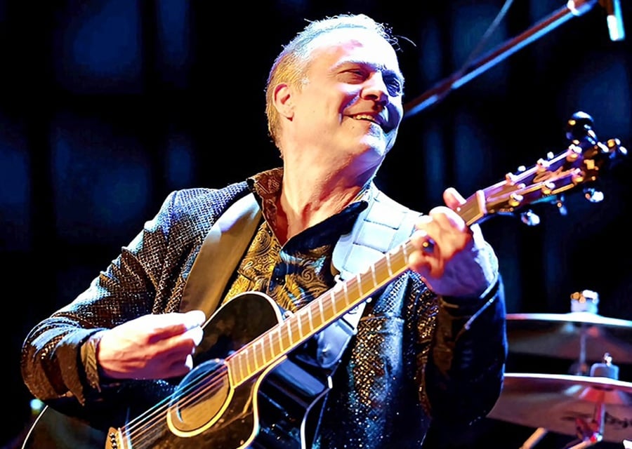 The Neil Diamond Experience starring Robert Neary
