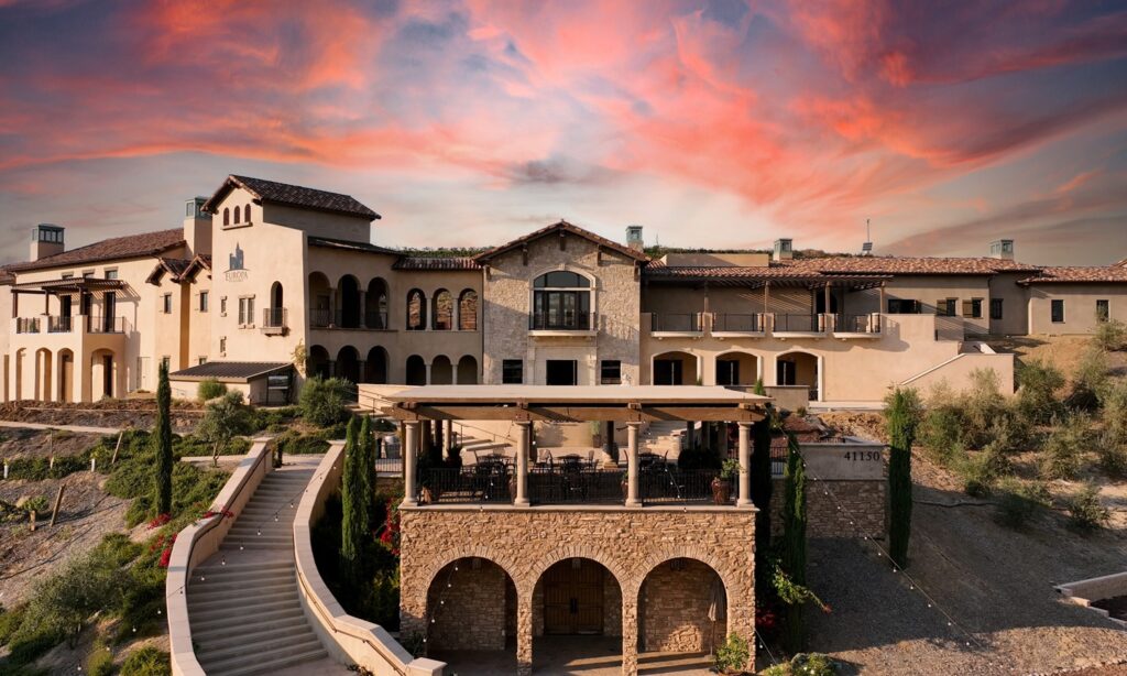 Vienza Winery Exterior