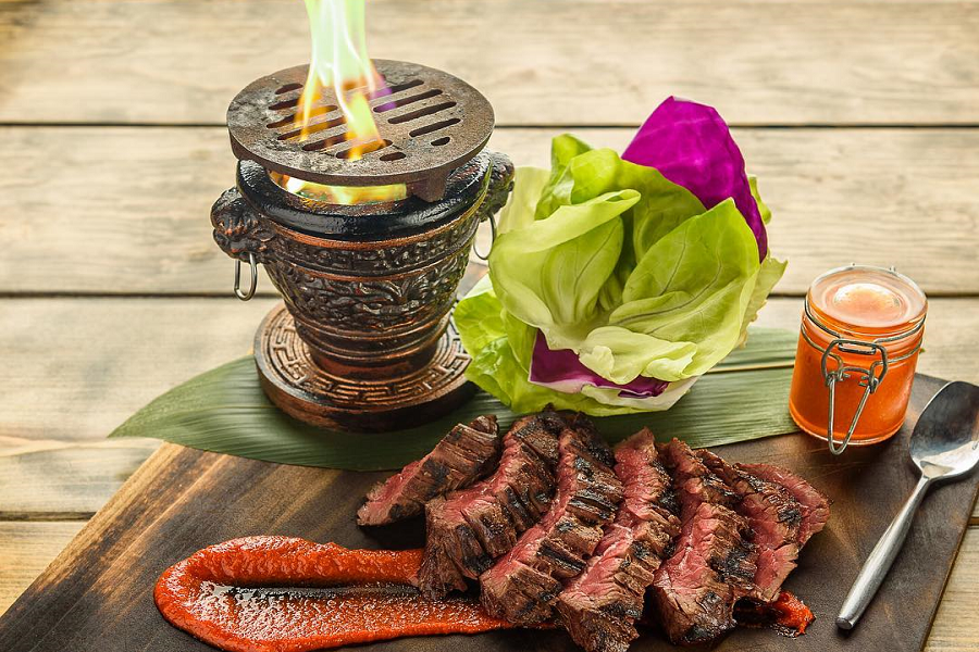 beef steak at the grass skirt