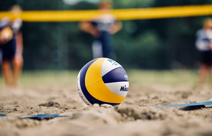 Nova Easy Kombucha Hosts Beach Volleyball Bash At Dog Beach Del Mar