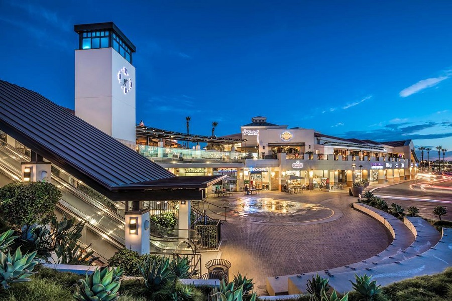 Del Mar Highlands Town Center Is Turning 30!